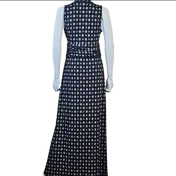 Vince Camuto Stretch Black & White Foulard Print V-Neck Sleeveless Maxi … - Picture 8 of 16